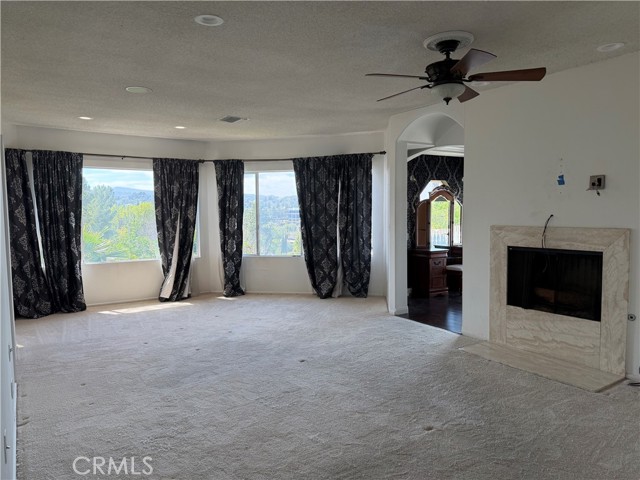 Detail Gallery Image 10 of 27 For 20838 Exhibit Ct, Woodland Hills,  CA 91367 - 4 Beds | 4 Baths