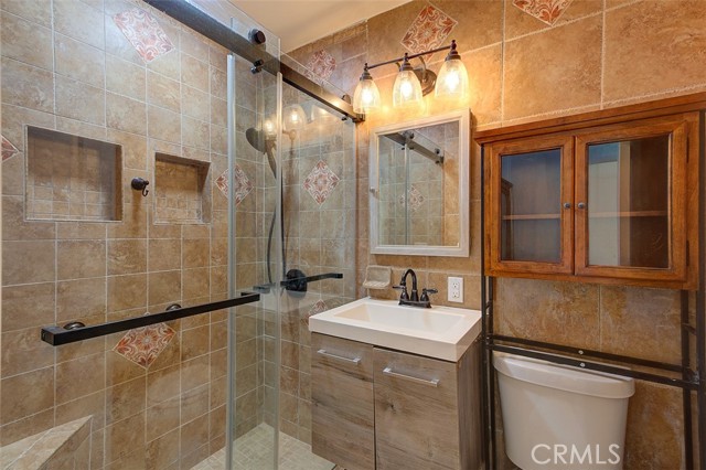 Detail Gallery Image 17 of 29 For 13317 Bixler, Downey,  CA 90242 - 2 Beds | 1 Baths