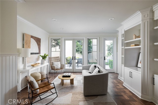 Detail Gallery Image 16 of 38 For 30 Long Bay, Newport Beach,  CA 92660 - 4 Beds | 3/1 Baths