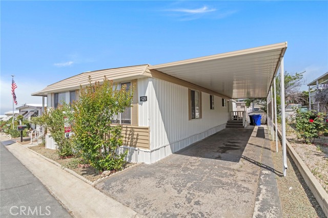 11050 Bryant Street, Yucaipa CA: https://media.crmls.org/medias/4424dfd7-1a4e-4f35-82f2-8055ac595757.jpg