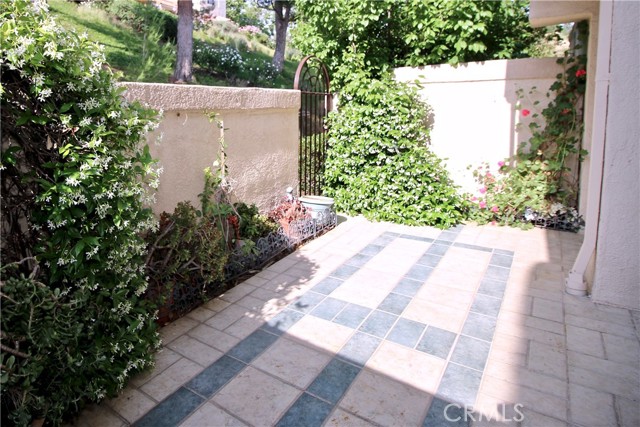 Detail Gallery Image 9 of 18 For 22325 Heritage Pass Pl, Chatsworth,  CA 91311 - 2 Beds | 2/1 Baths