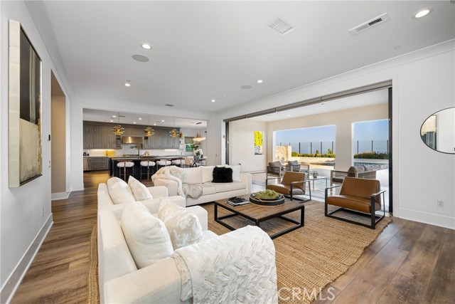 20436 W Liverpool Way, Porter Ranch CA: https://media.crmls.org/medias/4425aeb6-447a-4cab-8d5e-501286d2774f.jpg