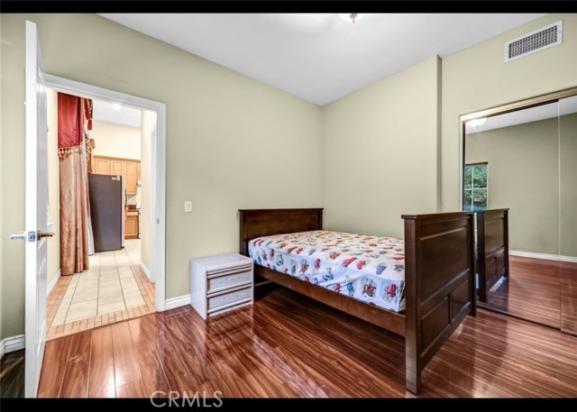 Detail Gallery Image 23 of 28 For 5517 Welland Ave Unit E,  Temple City,  CA 91780 - 3 Beds | 3 Baths