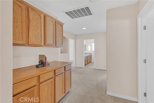 19410 Allegheny Court, Apple Valley CA: https://media.crmls.org/medias/4427560a-eaa7-4a94-9b7d-865ad3f7c998.jpg