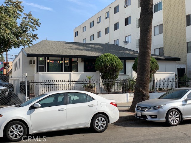 Detail Gallery Image 11 of 12 For 240 Linden Ave #D,  Long Beach,  CA 90802 - 2 Beds | 1 Baths