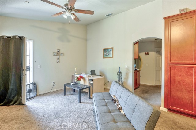 Detail Gallery Image 12 of 26 For 435 E San Pedro St, Merced,  CA 95341 - 5 Beds | 2 Baths