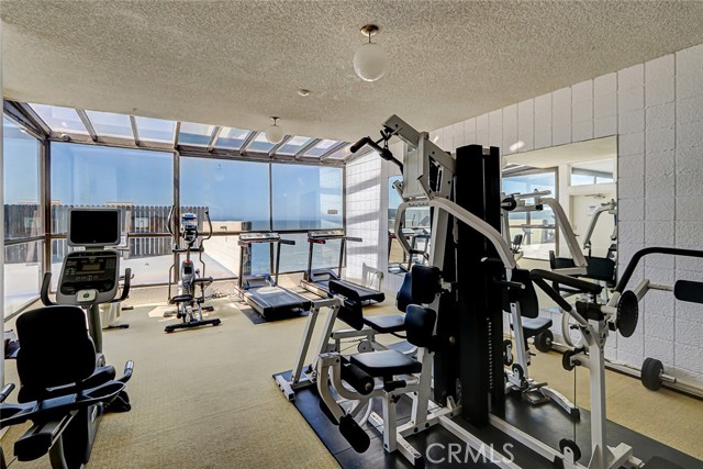 531 Esplanade, Redondo Beach, California 90277, 2 Bedrooms Bedrooms, ,1 BathroomBathrooms,Residential,For Sale,Esplanade,SB25027473