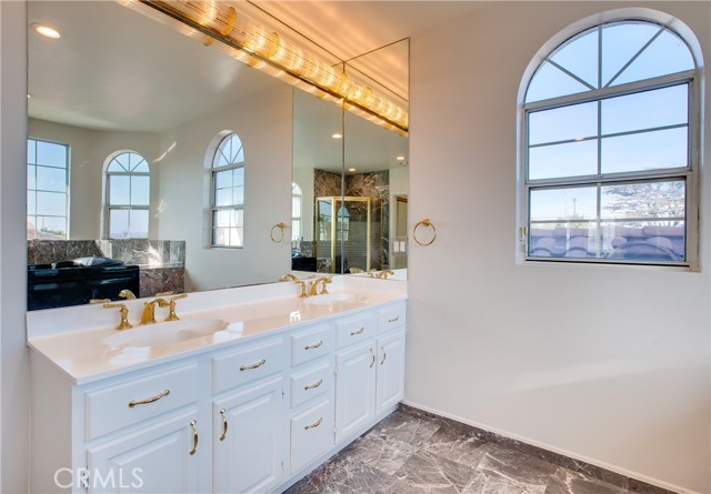 Detail Gallery Image 35 of 39 For 3667 Sawtelle Bld, Los Angeles,  CA 90066 - 5 Beds | 3/1 Baths