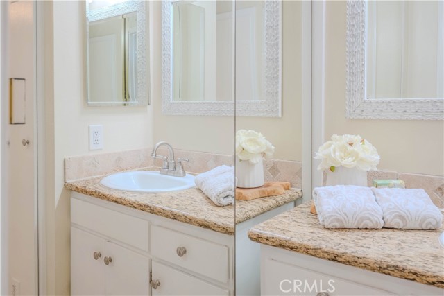 16872 Pacific Coast Highway, Huntington Beach CA: https://media.crmls.org/medias/442908cb-dc38-4eac-a8b8-75dfac6197c3.jpg