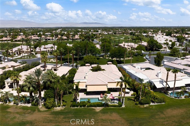 56102 Baltusrol, La Quinta CA: https://media.crmls.org/medias/44298d92-6a14-4625-af83-84f7afa81354.jpg