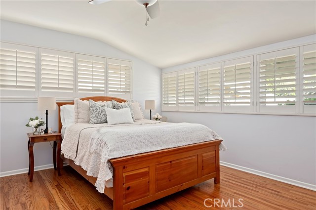 Detail Gallery Image 12 of 27 For 11917 Paso Robles, Granada Hills,  CA 91344 - 3 Beds | 2 Baths