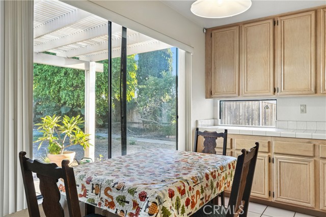 4997 Calle Sobrado, Oceanside CA: https://media.crmls.org/medias/442ab9d2-23a0-4db7-9e03-e4ea5874c891.jpg