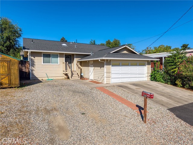 Detail Gallery Image 4 of 36 For 3593 Peony St, Clearlake,  CA 95422 - 3 Beds | 2 Baths