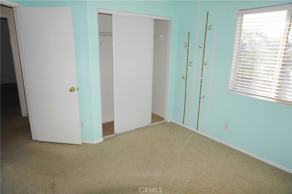 https://media.crmls.org/medias/442af920-a3b2-41dd-a29e-215608f76644.jpg?preset=X-Large
