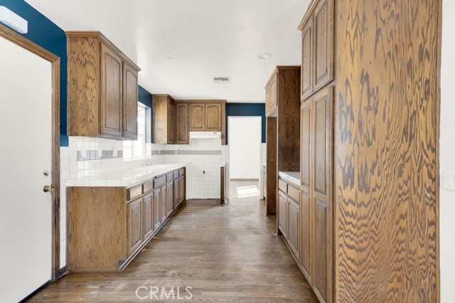 Detail Gallery Image 7 of 26 For 22319 Park St, Newhall,  CA 91321 - 3 Beds | 1/1 Baths