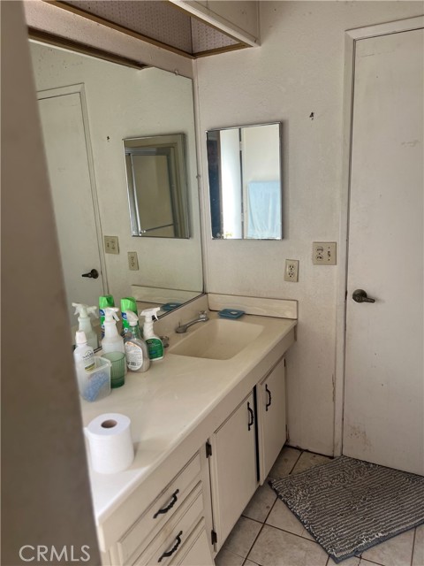 10984 Lincroft Road, Hesperia CA: https://media.crmls.org/medias/442c0342-4503-4082-9e98-546c7ec3c9a9.jpg