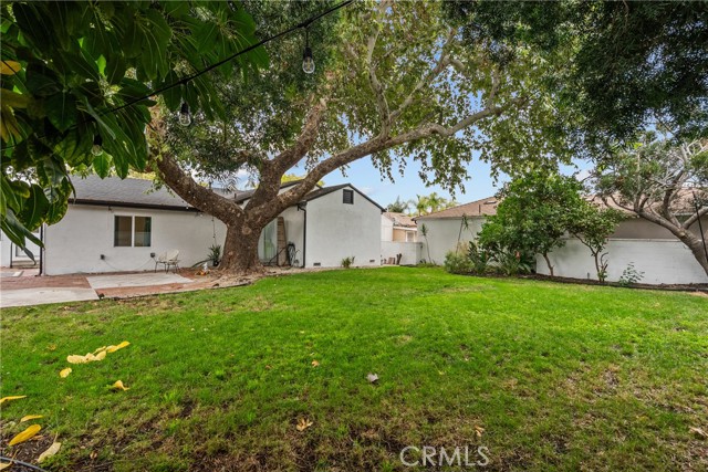 13817 Bromwich Street, Arleta CA: https://media.crmls.org/medias/442c1db0-564f-48a9-83ec-1a92d1381094.jpg