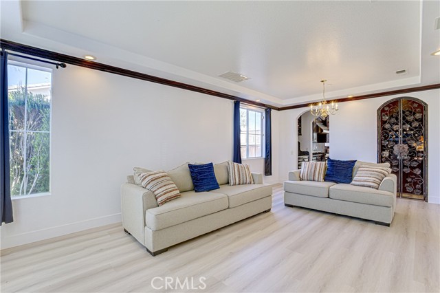 Detail Gallery Image 5 of 37 For 8034 Palm View, Riverside,  CA 92508 - 4 Beds | 4 Baths