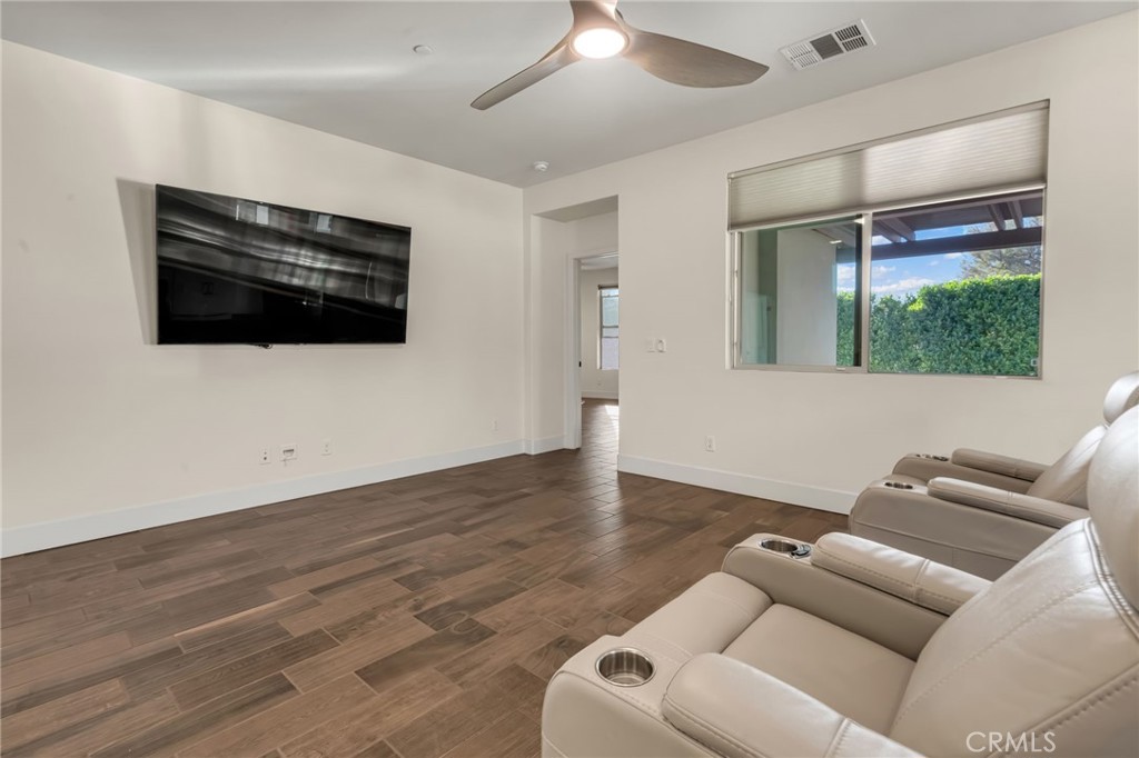 MLS #DW25252670 image #14