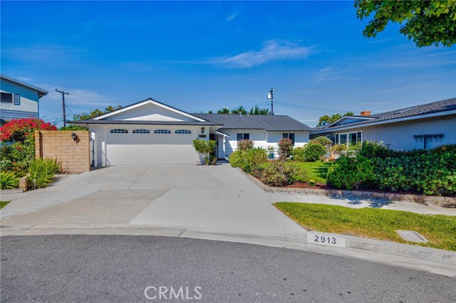 Detail Gallery Image 1 of 56 For 2913 Redwood Ave, Costa Mesa,  CA 92626 - 3 Beds | 2 Baths