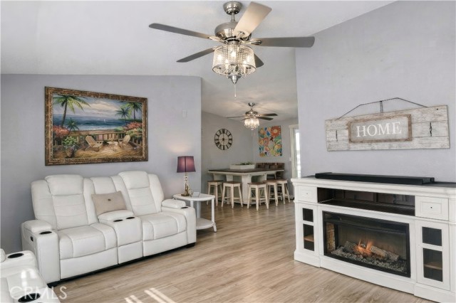 Detail Gallery Image 7 of 21 For 8450 G Ave #63,  Hesperia,  CA 92345 - 3 Beds | 2 Baths