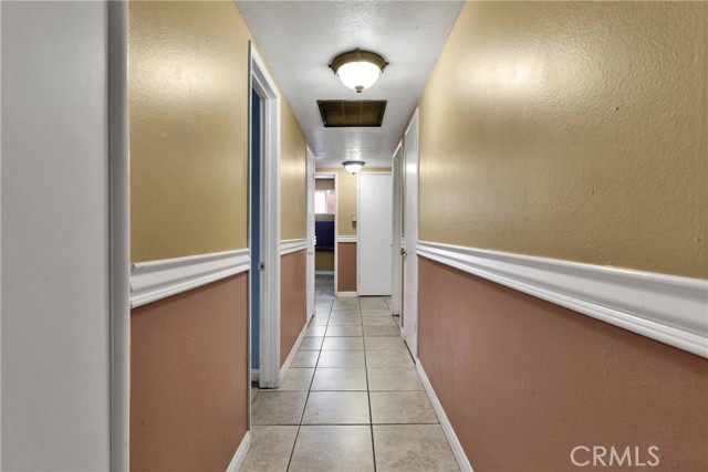 Detail Gallery Image 37 of 56 For 30920 Glen Oak Dr, Running Springs,  CA 92382 - 4 Beds | 2/1 Baths