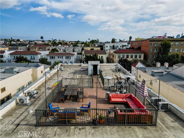 Detail Gallery Image 45 of 49 For 211 S Berendo #6 St, Los Angeles,  CA 90004 - 1 Beds | 1 Baths