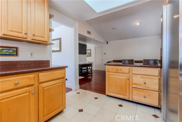 Detail Gallery Image 45 of 47 For 10116 Viking, Northridge,  CA 91324 - 3 Beds | 2 Baths