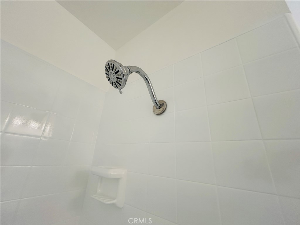 https://media.crmls.org/medias/4434a0e7-1d55-4201-9b6a-a773dcdc2bf8.jpg?preset=X-Large
