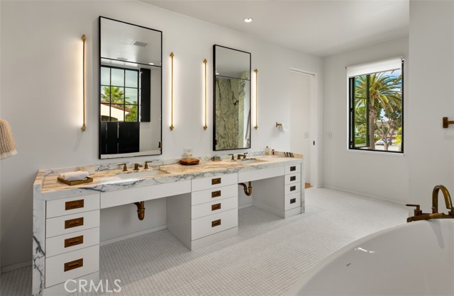 1703 E Ocean Boulevard, Newport Beach CA: https://media.crmls.org/medias/4434dcdd-e6cb-4a45-8b44-aab9746423a3.jpg