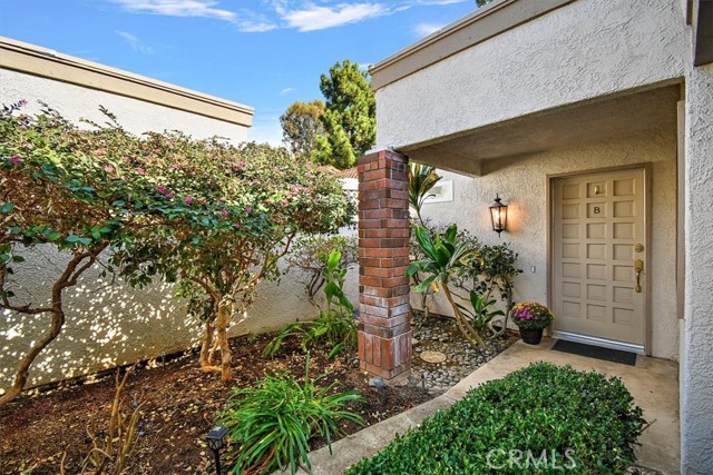 Detail Gallery Image 4 of 21 For 3470 Bahia Blanca #B,  Laguna Woods,  CA 92637 - 2 Beds | 2 Baths