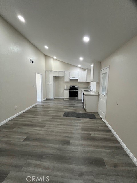 Detail Gallery Image 3 of 4 For 4613 Mccray, Bakersfield,  CA 93308 - 3 Beds | 2 Baths