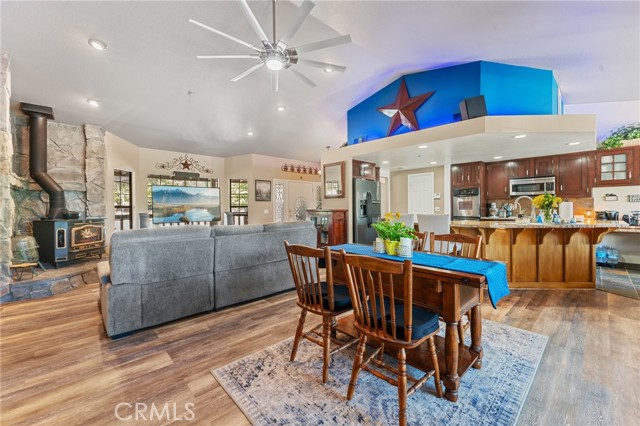 Detail Gallery Image 5 of 39 For 8130 Desert View Rd, Pinon Hills,  CA 92372 - 3 Beds | 2 Baths