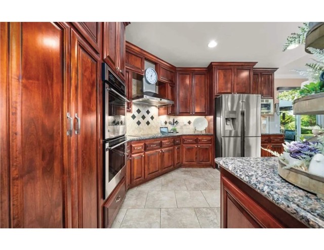 30610 Early Round Drive, Canyon Lake CA: https://media.crmls.org/medias/4435e2bf-52af-453a-aa8e-98d7148081e9.jpg