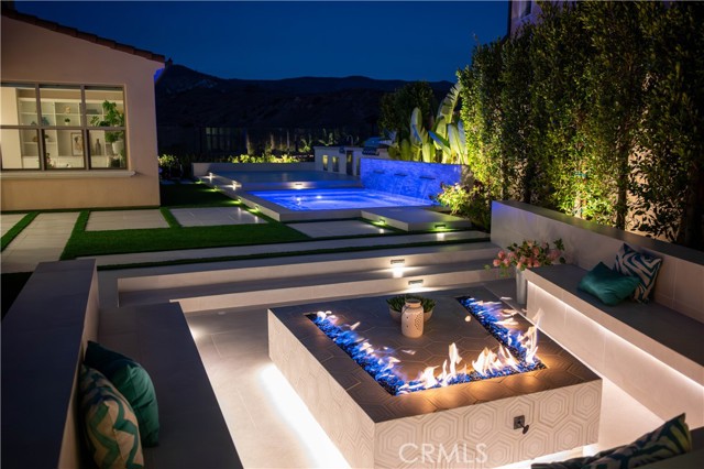 Front Image Thumbnail for CROC25268368