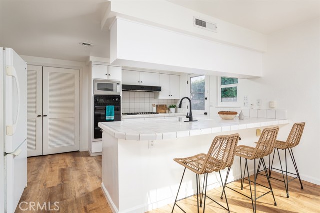 44366097 B69a 4bcb 9d5a 2c208a37f39f