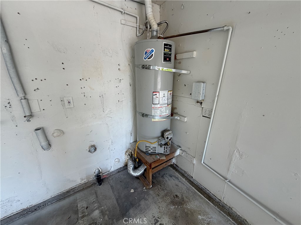 https://media.crmls.org/medias/4436af8b-e385-4d97-9069-3e03cde64796.jpg?preset=X-Large