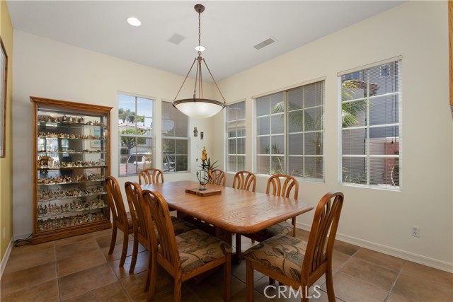 Separate dining room that can be converted to a downstairs 4th bedroom.