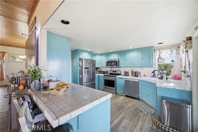 9385 Pinon Hills, Pinon Hills CA: https://media.crmls.org/medias/4436c580-8528-47d3-b41d-20125ec38191.jpg