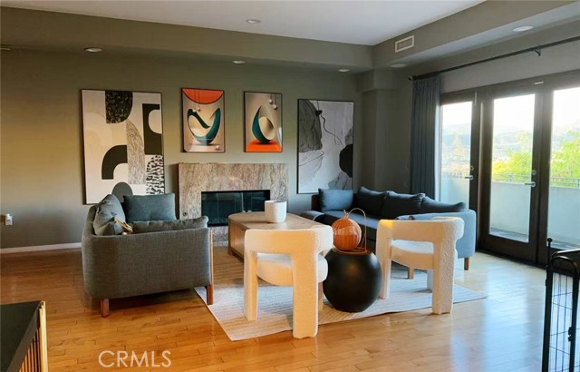 Detail Gallery Image 12 of 32 For 1218 Olancha Dr, Los Angeles,  CA 90065 - 3 Beds | 2/1 Baths