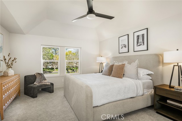 11 Thunder Trail, Irvine CA: https://media.crmls.org/medias/443783b8-3ab2-45dc-8260-7ce1031136f4.jpg