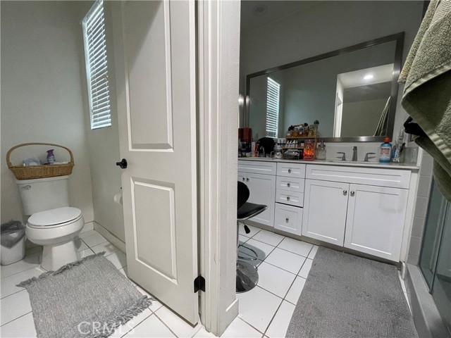 Detail Gallery Image 15 of 26 For 1410 N Harbor #1,  Santa Ana,  CA 92703 - 4 Beds | 3/1 Baths