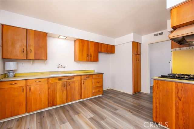 Detail Gallery Image 8 of 15 For 828 W Avenue J14, Lancaster,  CA 93534 - 3 Beds | 2 Baths