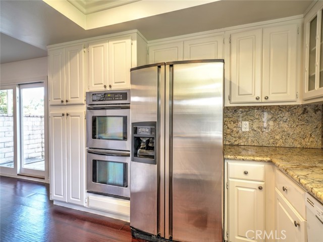 912 Brightstone Court, Westlake Village CA: https://media.crmls.org/medias/44387e2c-b9ab-4c06-a2de-ac81670ef683.jpg