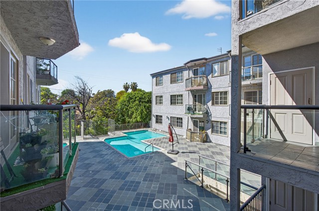 Detail Gallery Image 30 of 36 For 4441 Woodman Ave #304,  Sherman Oaks,  CA 91423 - 1 Beds | 1 Baths