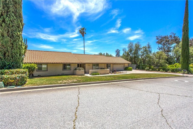 Detail Gallery Image 2 of 46 For 4256 Mockingbird Ln, Banning,  CA 92220 - 3 Beds | 2 Baths