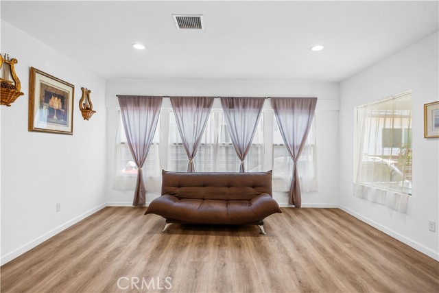 Detail Gallery Image 6 of 49 For 202 Mira Mar Ave, Long Beach,  CA 90803 - 4 Beds | 3 Baths