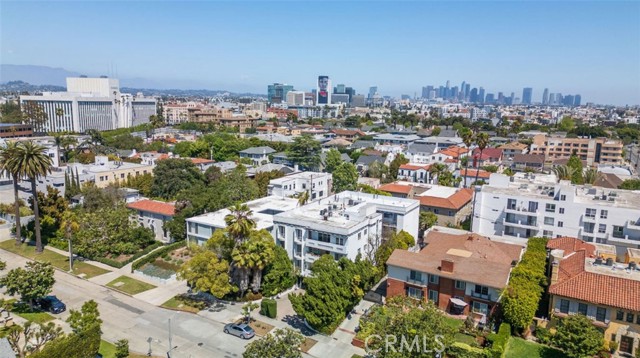 Detail Gallery Image 29 of 30 For 750 S Windsor Bld #7,  Los Angeles,  CA 90005 - 2 Beds | 2 Baths