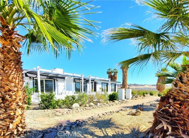 72160 Winters Road, 29 Palms CA: https://media.crmls.org/medias/44394d33-5c93-4853-8e5a-272636e4b6dd.jpg
