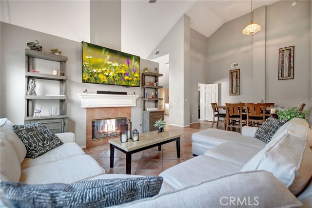 Detail Gallery Image 4 of 34 For 5646 Charlene Ct, San Bernardino,  CA 92407 - 4 Beds | 2 Baths